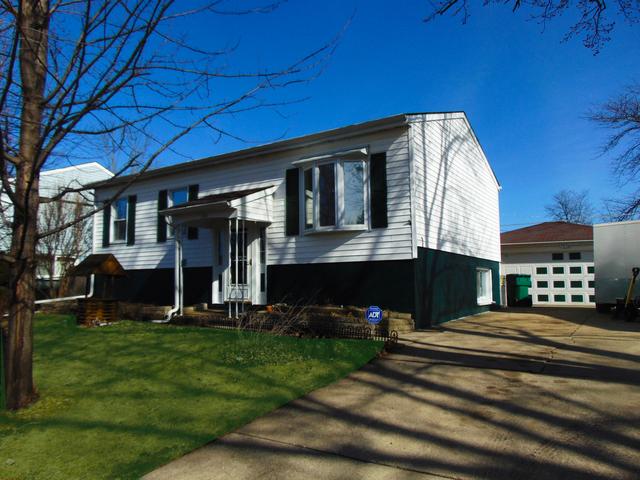 343 Emery Ave., Romeoville, IL 60446
