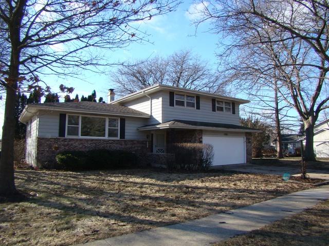 1385 Century Oaks Dr., Elgin, IL 60123