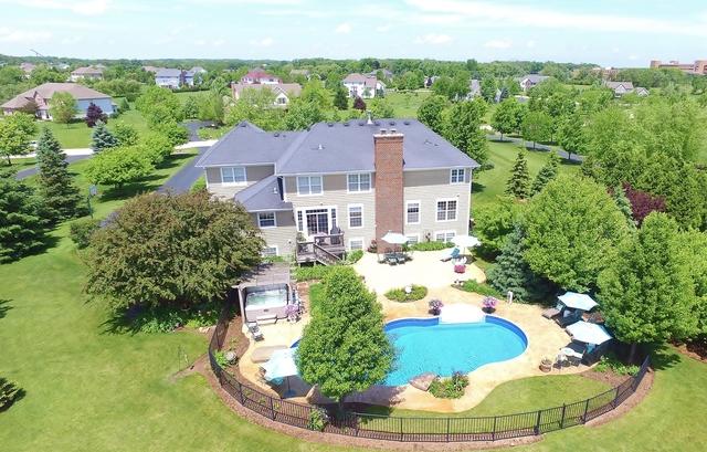 27584 E Savannah Tr., Lake Barrington, IL 60010