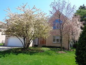 933 Kenton Rd., Deerfield, IL 60015