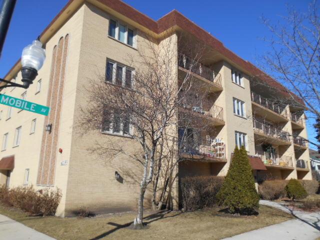 6300 W Montrose Ave. #204, Chicago, IL 60634