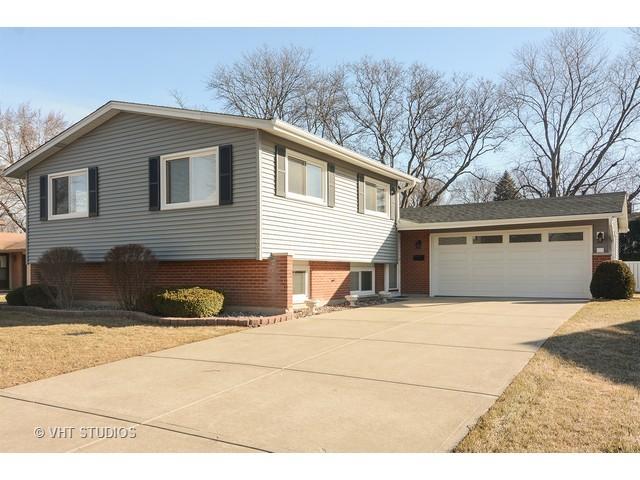 1109 N Crabtree Ln., Mount Prospect, IL 60056