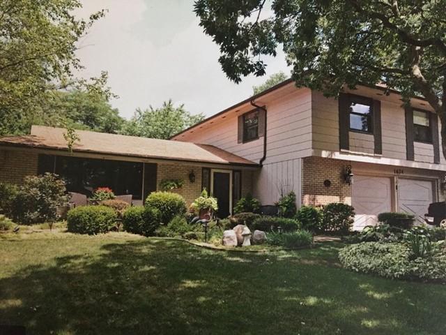 1624 Valley View Dr., Schaumburg, IL 60193