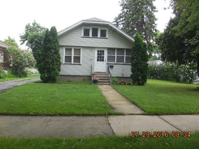 952 Front St., Aurora, IL 60505