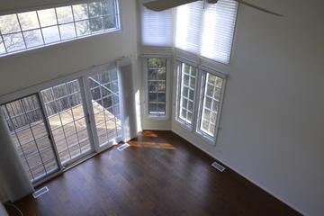 1025 N Glenview Ct., Palatine, IL 60067