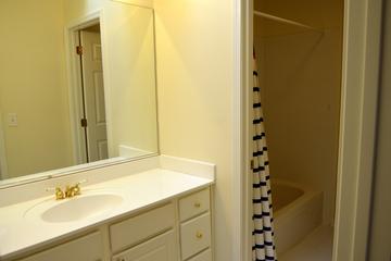 1025 N Glenview Ct., Palatine, IL 60067