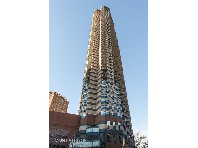3660 N Lake Shore Dr. #2312, Chicago, IL 60613