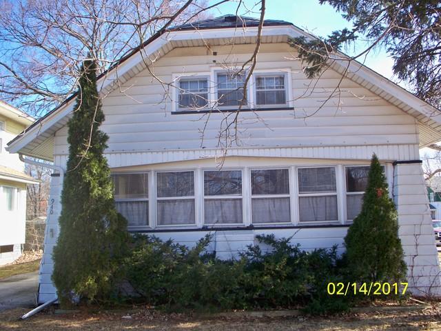 940 5th St., Aurora, IL 60505