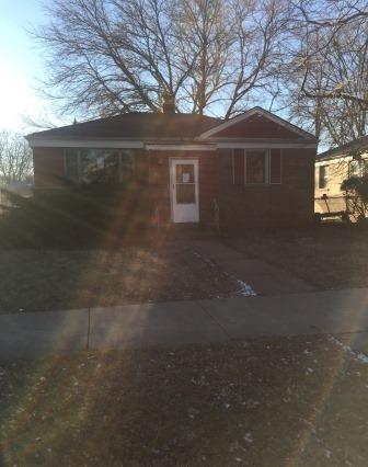9934 S Paxton Ave., Chicago, IL 60617