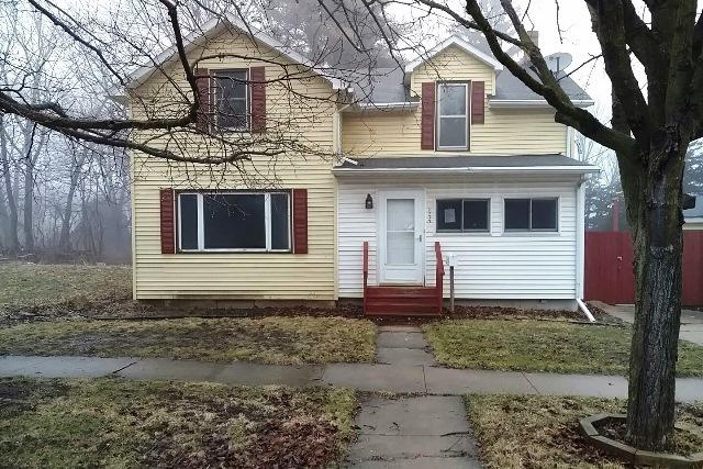 844 W Douglas St., Freeport, IL 61032
