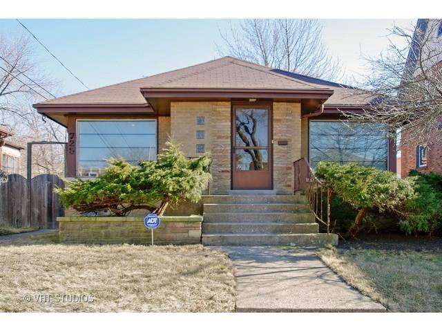 725 Wesley Ave., Evanston, IL 60202