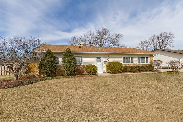 680 Lakeview Ln., Hoffman Estates, IL 60169