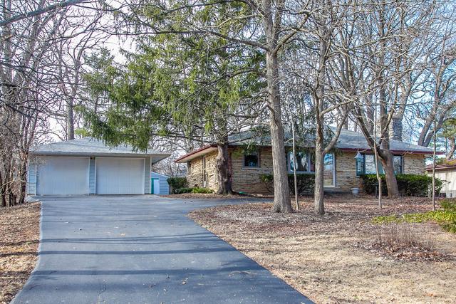 602 Banbury Rd., Mundelein, IL 60060