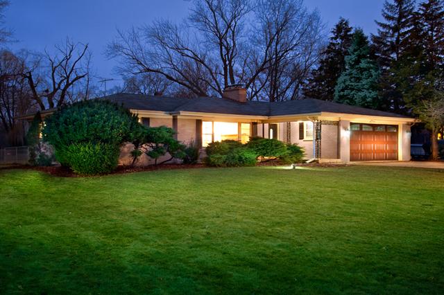 1512 Greenview Ct., Schaumburg, IL 60193