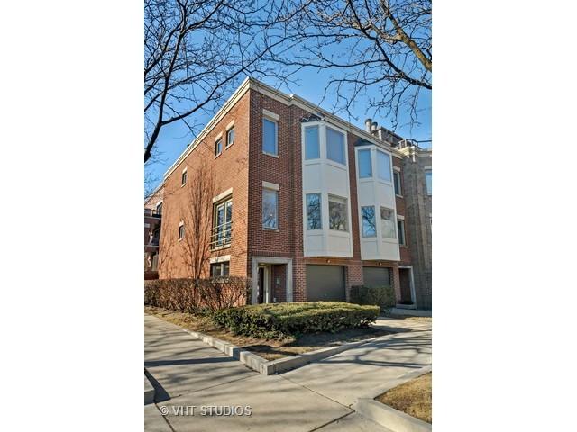 2200 N Lakewood Ave., Chicago, IL 60614