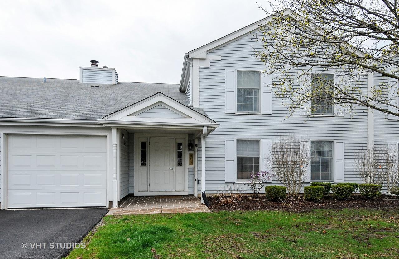 2147 Berkley Ct. #102-B, Naperville, IL 60565