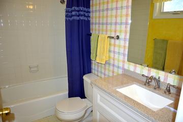 505 Fairlawn Ave., Libertyville, IL 60048