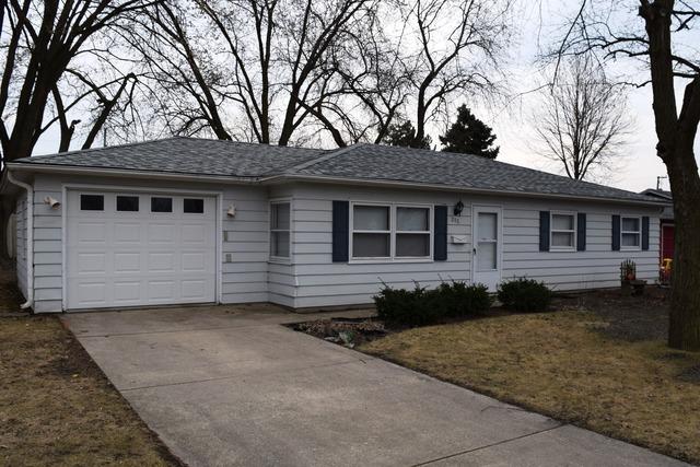 215 E Arrowhead St., North Aurora, IL 60542