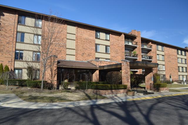 201 Lake Hinsdale Dr. #306, Willowbrook, IL 60527