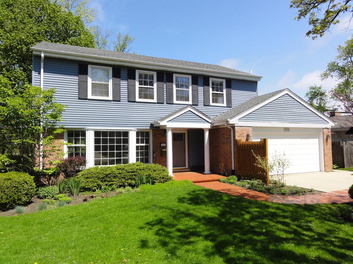 2208 Chestnut St., Northbrook, IL 60062
