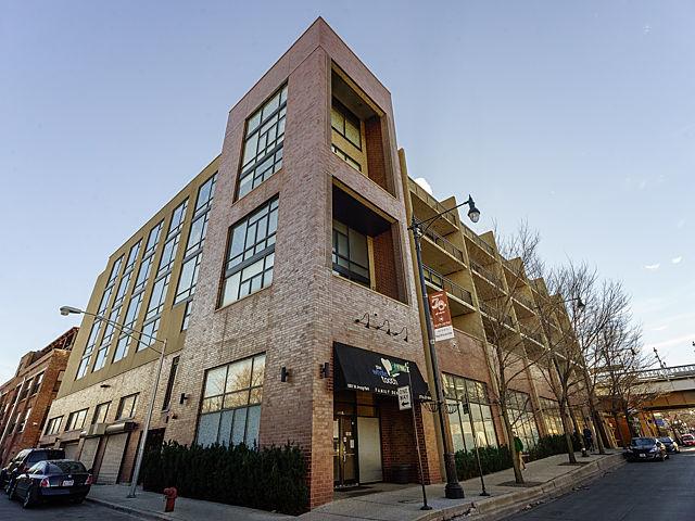 3946 N Ravenswood Ave. #402, Chicago, IL 60613