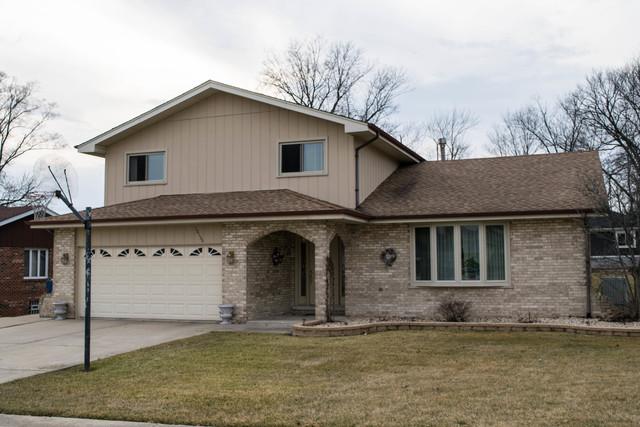 10136 S 87th Ct., Palos Hills, IL 60465