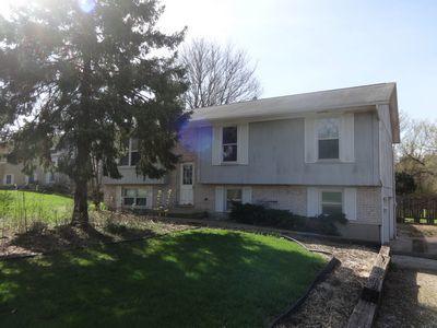 205 Chateau Dr., Spring Grove, IL 60081