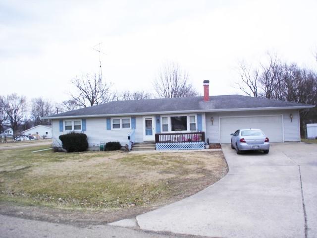 221 S Appleton Ave., Amboy, IL 61310