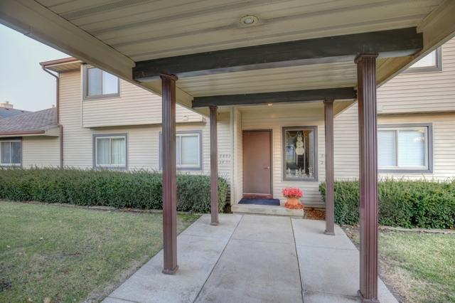 2453 Clayton Blvd., Champaign, IL 61822