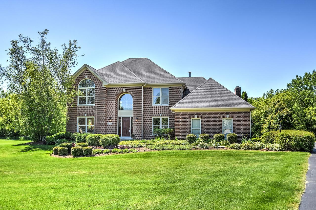 6N547 Promontory Ct., St. Charles, IL 60175