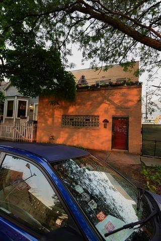 3352 N Marshfield Ave., Chicago, IL 60657