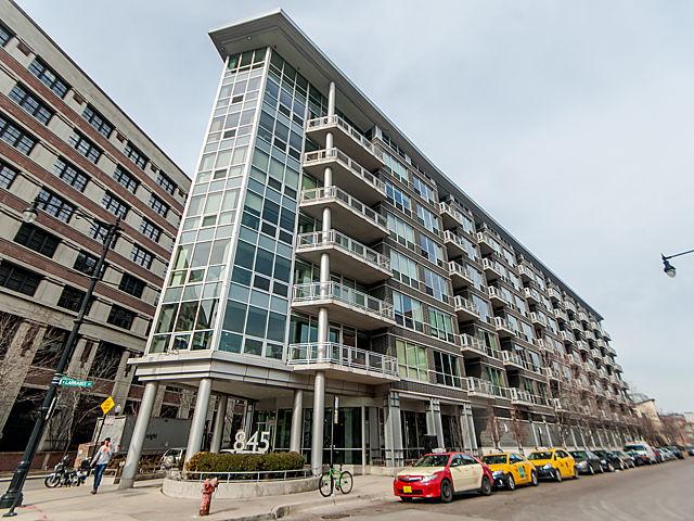 845 N Kingsbury St. #201, Chicago, IL 60610