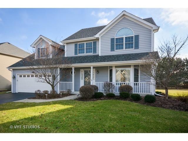 975 Amberwood Cir., Naperville, IL 60563