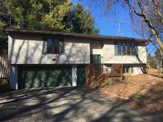 7410 E Maize Rd., Ridott, IL 61067