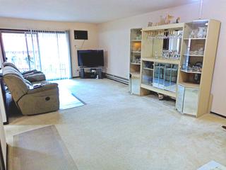 5350 Waterbury Ln. #1606-A, Crestwood, IL 60446