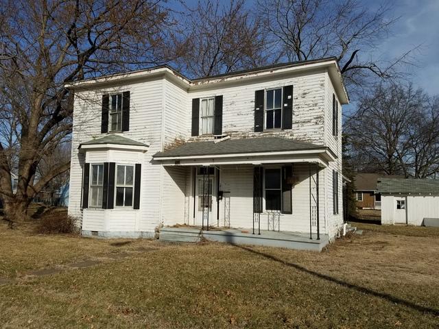 1811 Franklin St., Carlyle, IL 62231