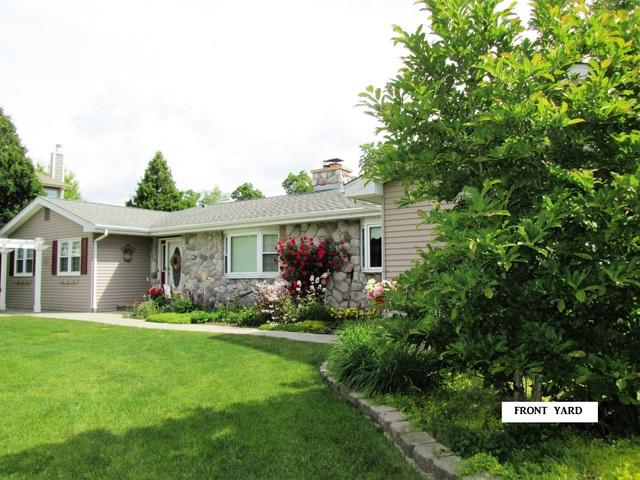 1606 Moraine Dr., Woodstock, IL 60098