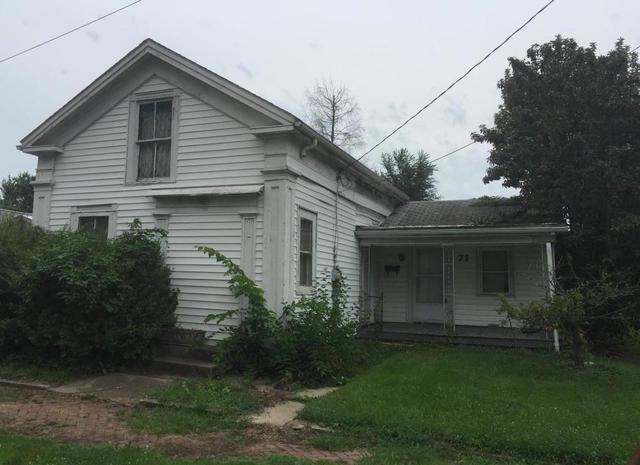 71 N East St., Farmington, IL 61531