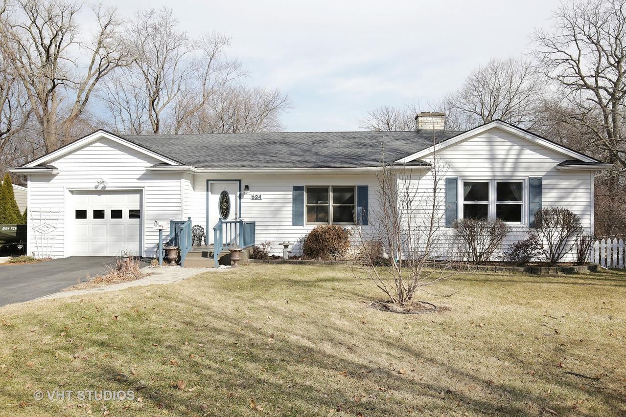 624 S 5th St., St. Charles, IL 60174