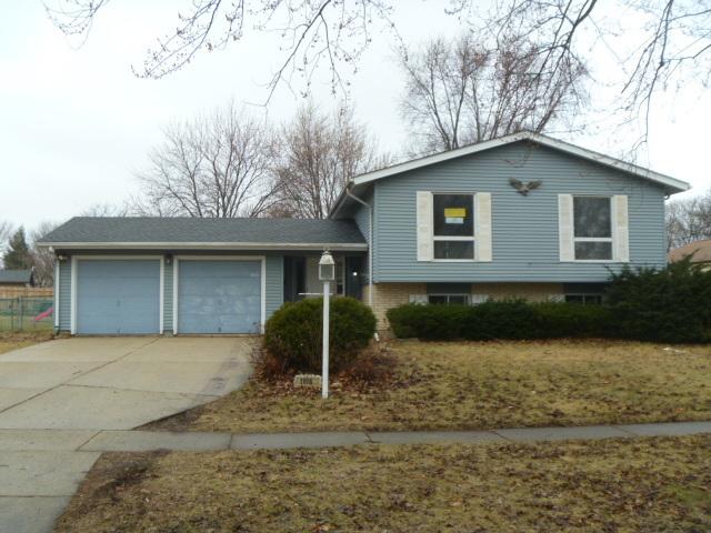 1016 Nottingham Ln., Crystal Lake, IL 60014