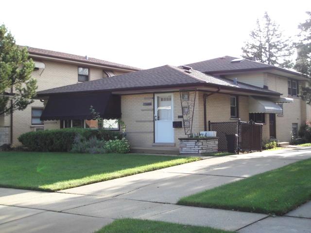 10437 S 51st Ct., Oak Lawn, IL 60453