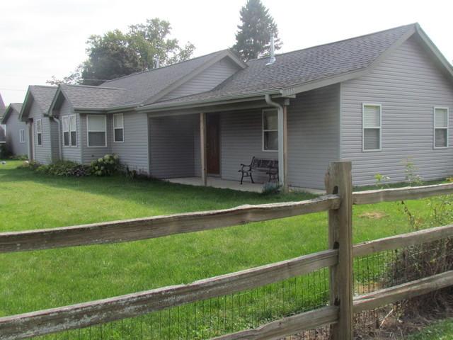 1315 W Sunnyside Dr., Johnsburg, IL 60051