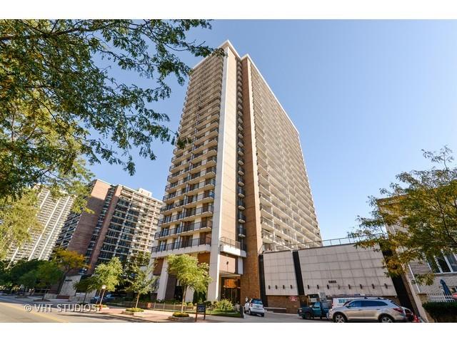5855 N Sheridan Rd. #9H, Chicago, IL 60660