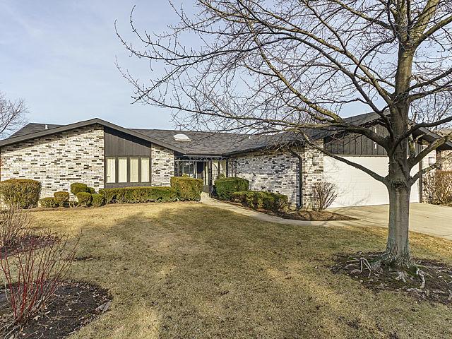 1421 Chartres Dr., Northbrook, IL 60062