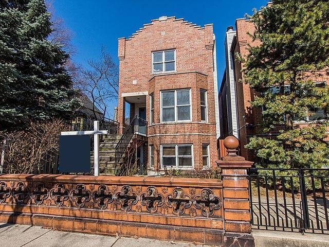 1042 W Oakdale Ave., Chicago, IL 60657