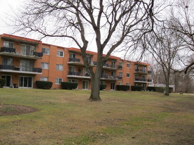 940 Holbrook Rd. #2C, Homewood, IL 60430