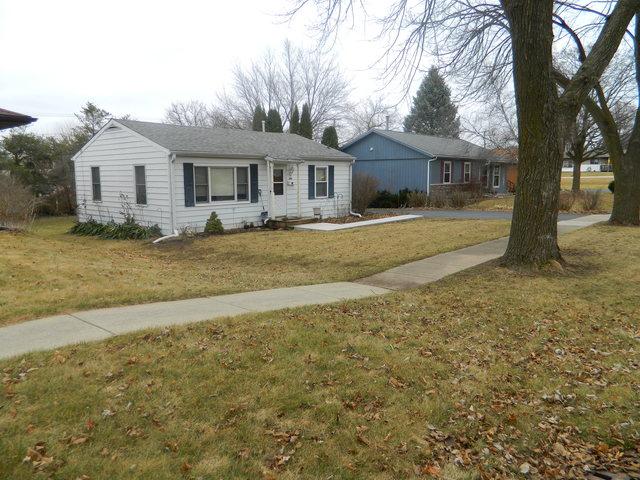 228 Hickory Dr., Crystal Lake, IL 60014