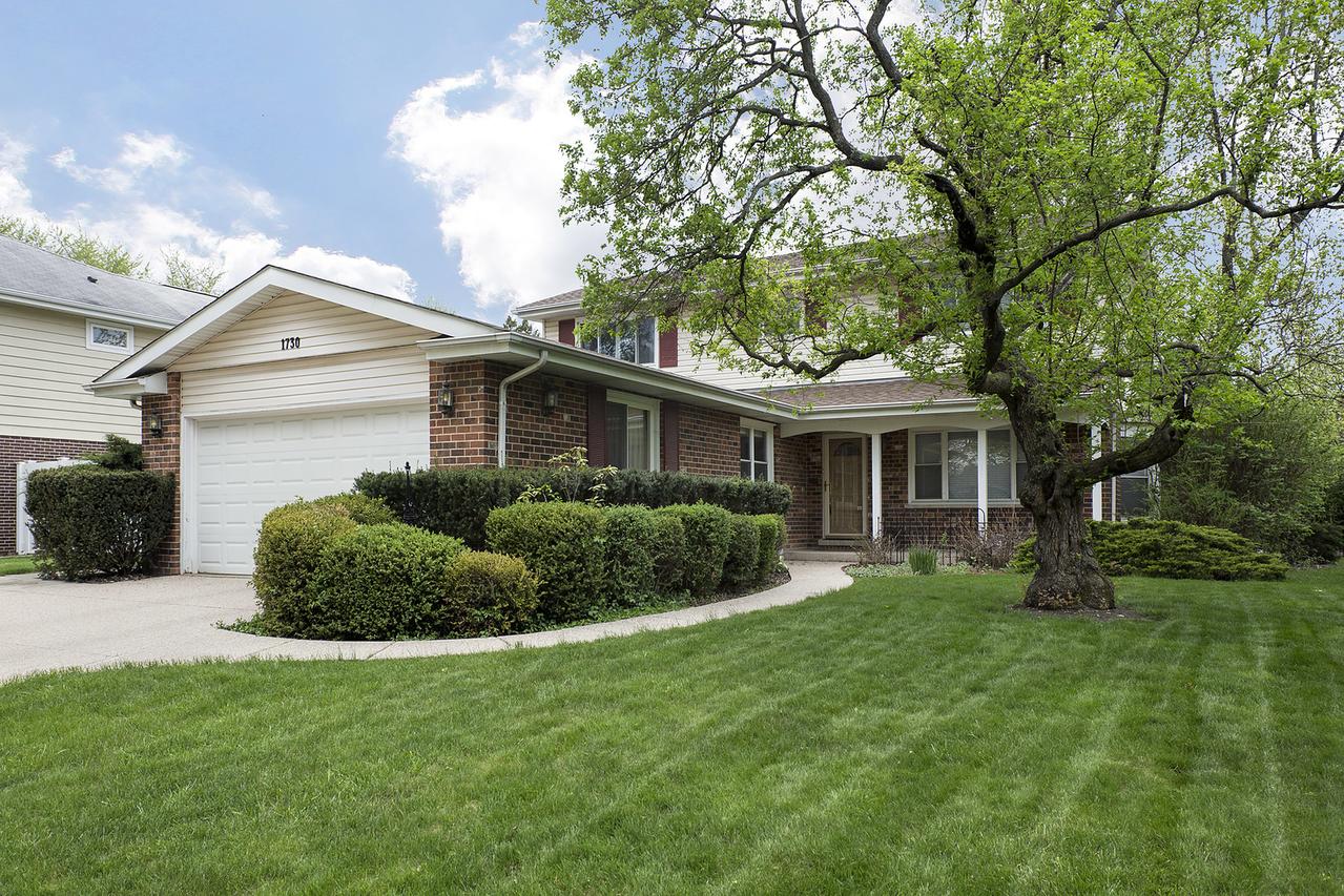 1730 Larkdale Rd., Northbrook, IL 60062