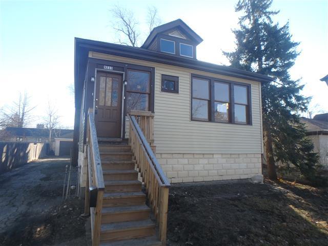 9233 S 54th Ave., Oak Lawn, IL 60453