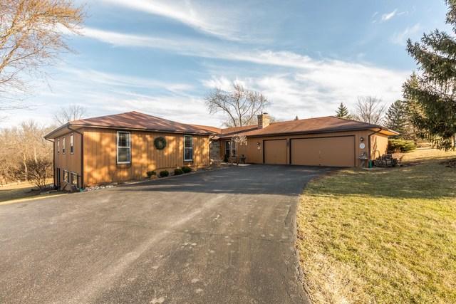 25655 N Oak Creek Cir., Barrington, IL 60010